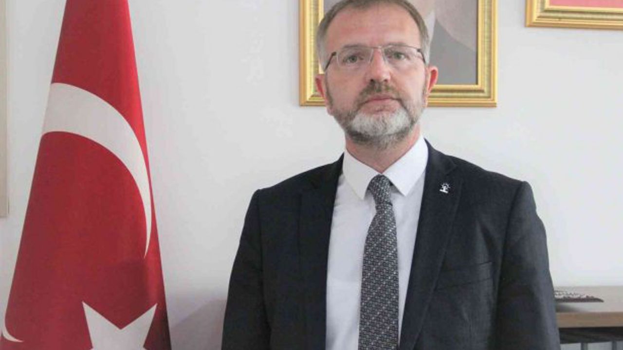AKP'li başkan bayramlaşmada istifa etti: '2023'e daha enerjik yeni bir başkanla gitmeli'