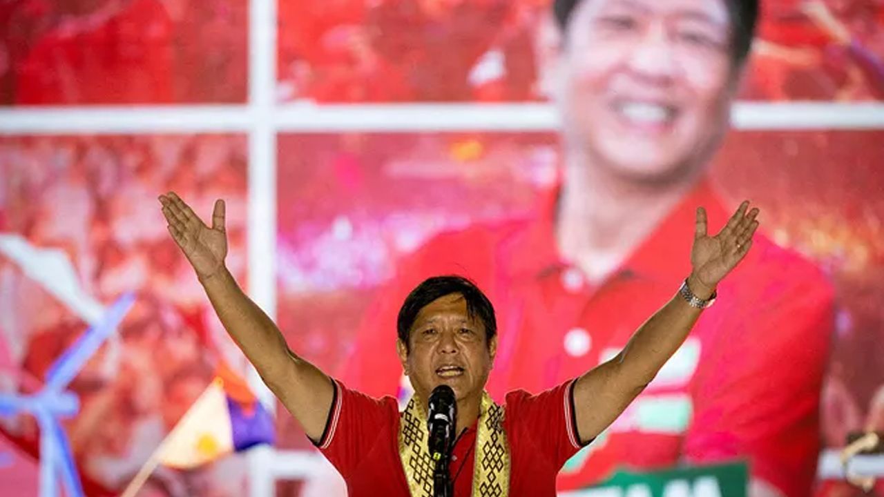 Filipinler'de başkanlık seçimini 'son diktatörün' oğlu Ferdinand Marcos kazandı