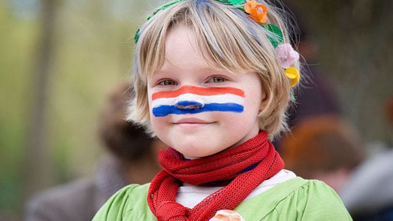 Hollanda'da devlet yetkililerin hatası nedeniyle bin 675 çocuk ailelerinden alındı