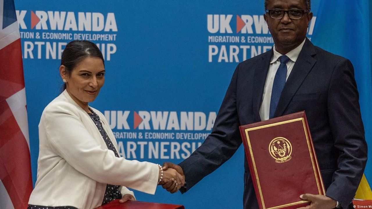 İngiltere tartışmalı Ruanda planında düğmeye bastı