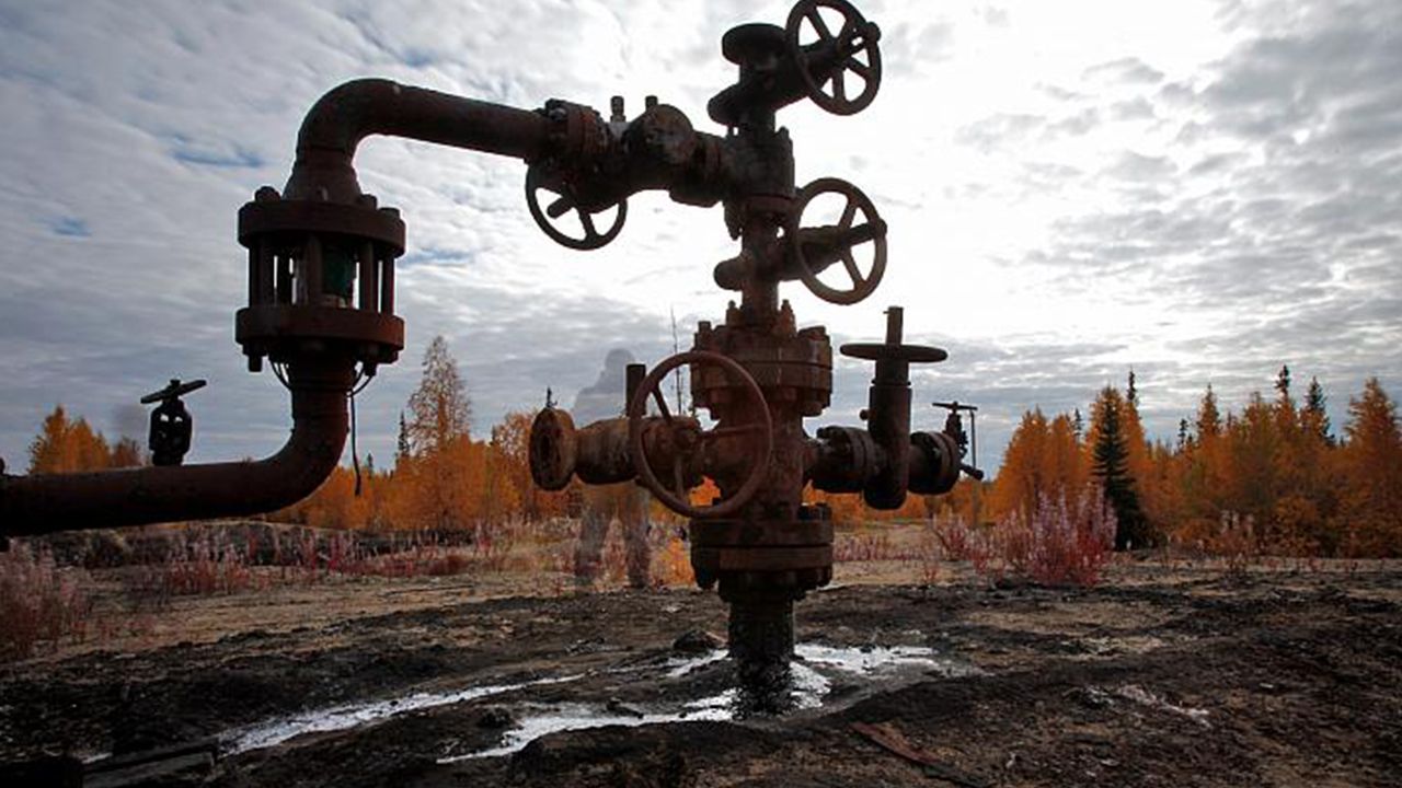 "AB Rus petrolünü 3. ülkeler aracılığıyla daha pahalıya alacak"