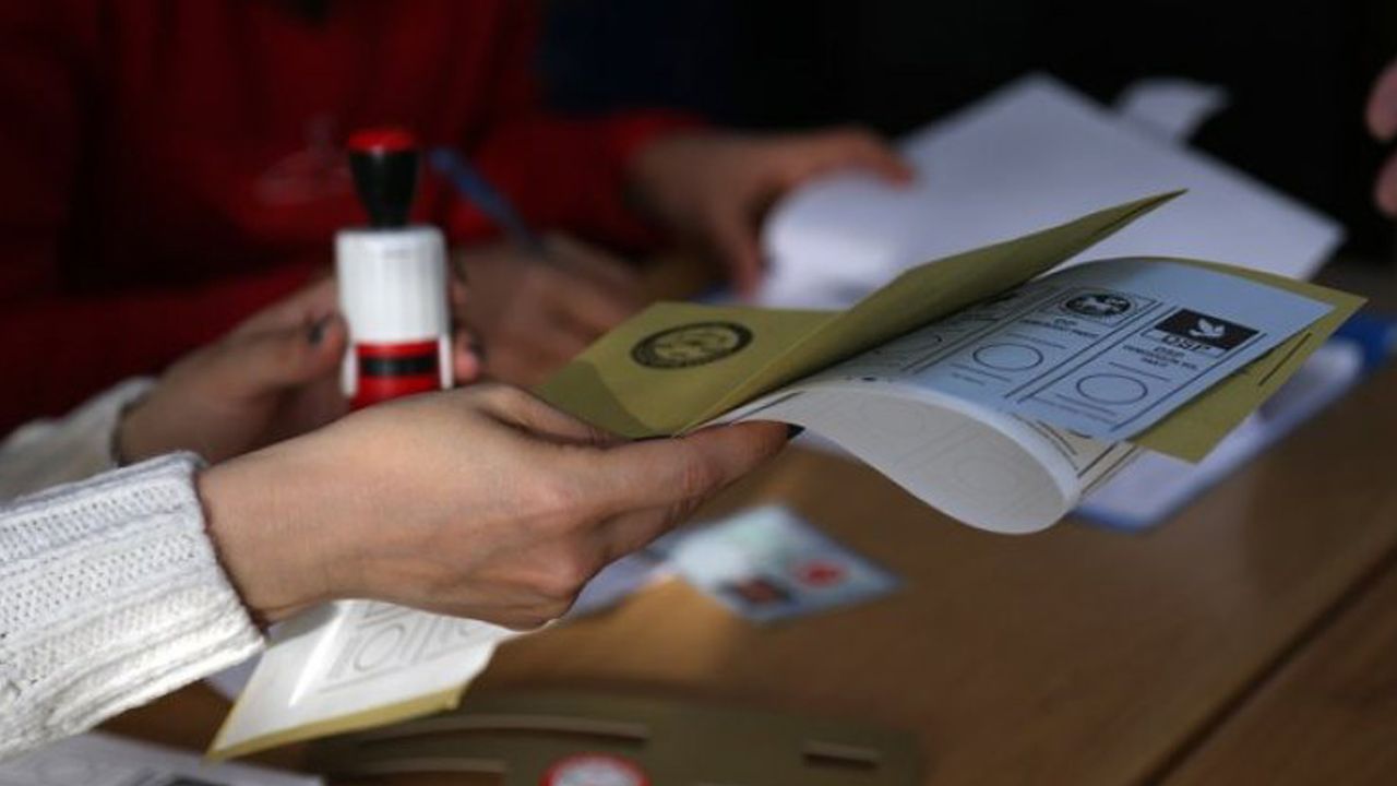 32 ilin seçim anketi: AK Parti'de kayıp büyük