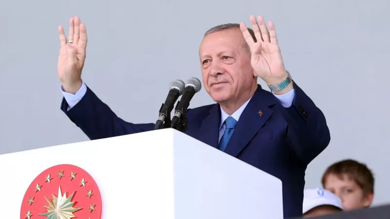 Pehlivan: Erdoğan kendisini AK Parti'den ayırıyor