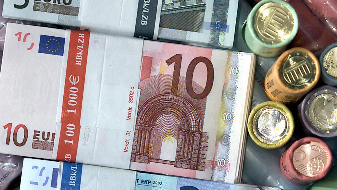 Mahfi Eğilmez: Euro ile doların eşitlenmesi aleyhimize, fırsatları kaçırdık