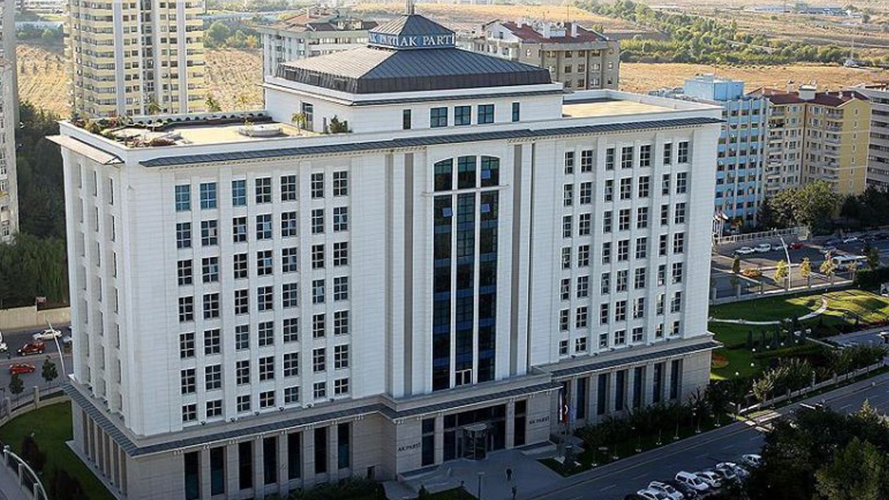 Ofisi dinlenen AKP'li yönetici kim?