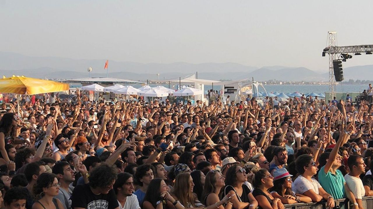 Zeytinli Rock Festivali yasaklandı