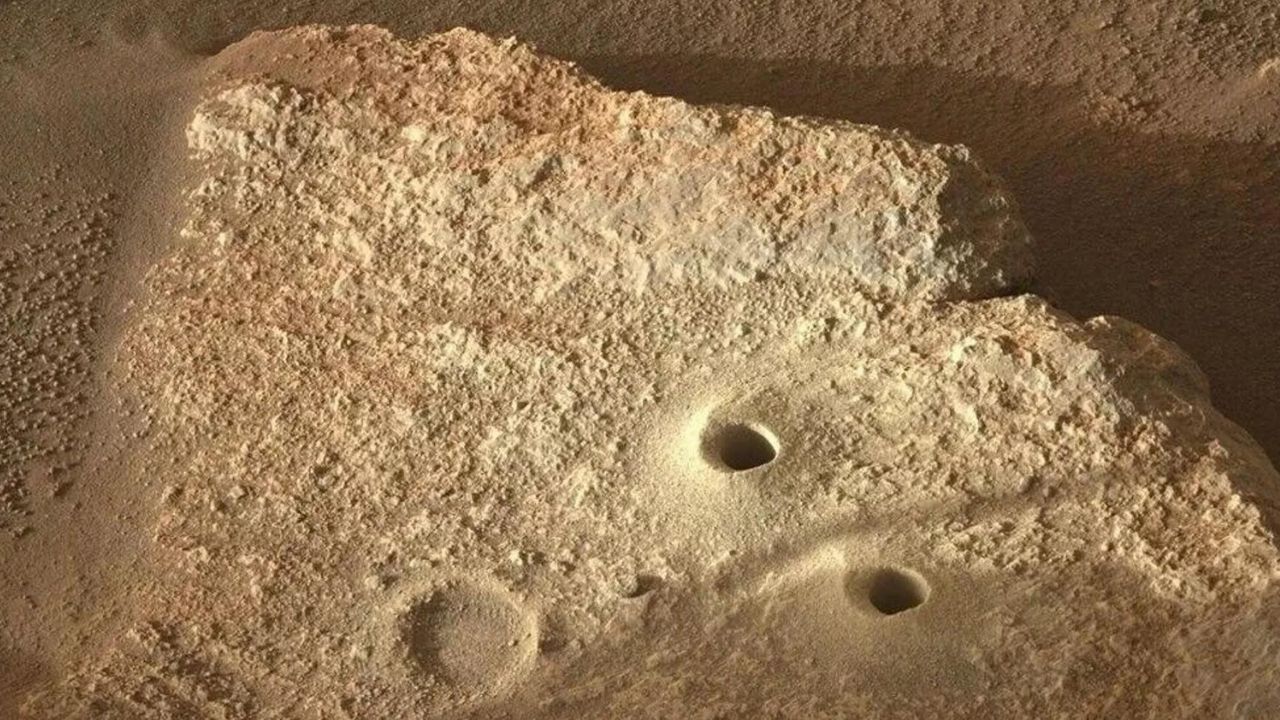 Mars'ta 'hazine avı': NASA organik madde buldu
