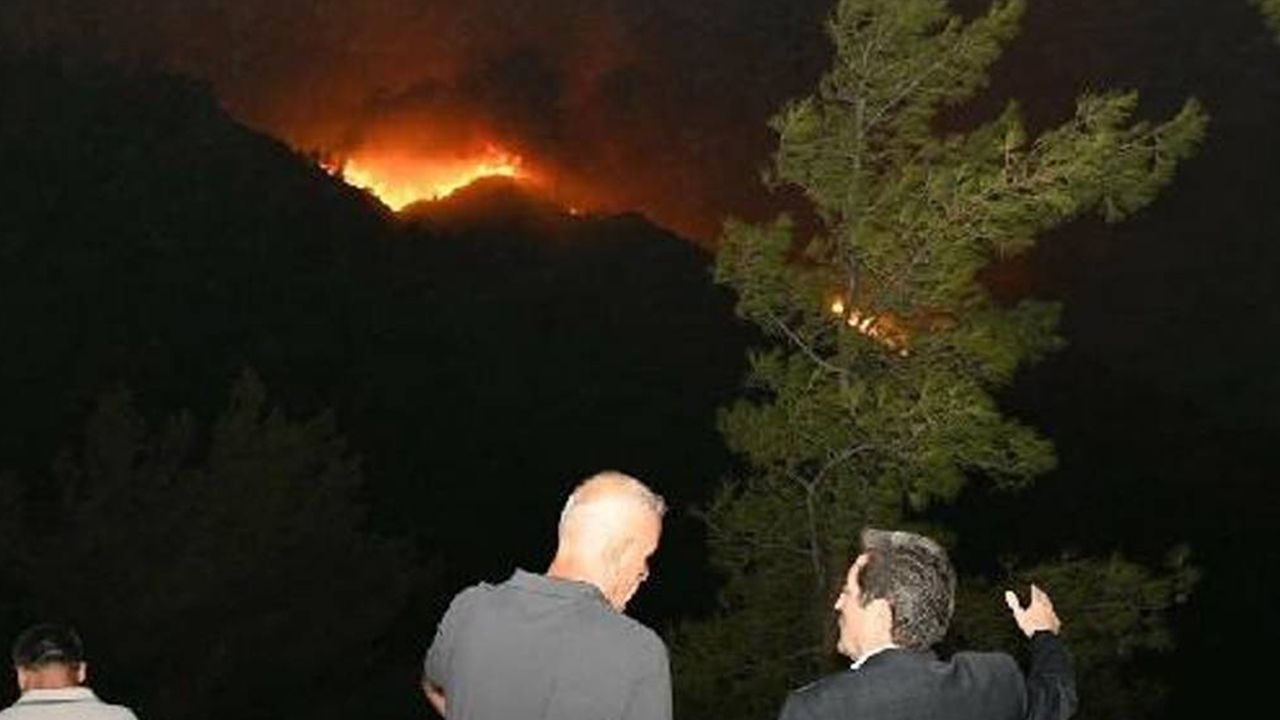Marmaris'te orman yangını saatlerdir sürüyor; 1 kişi gözaltına alındı