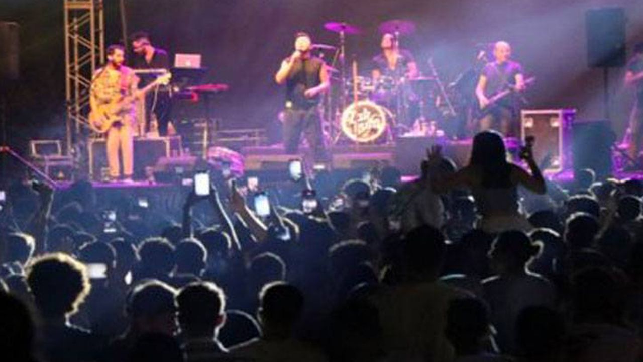 Din Görevlileri Birliği’nin iptalini istediği konseri veren Zakkum’dan açıklama: Aydınlık karanlıktan korkmaz