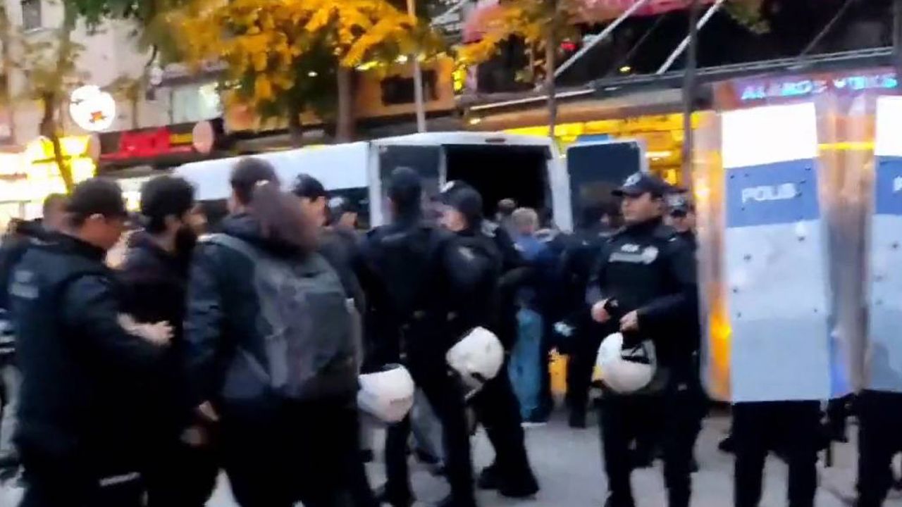 Ankara’da yapılmak istenen Amasra protestosuna polis müdahalesi: Çok sayıda kişi gözaltına alındı