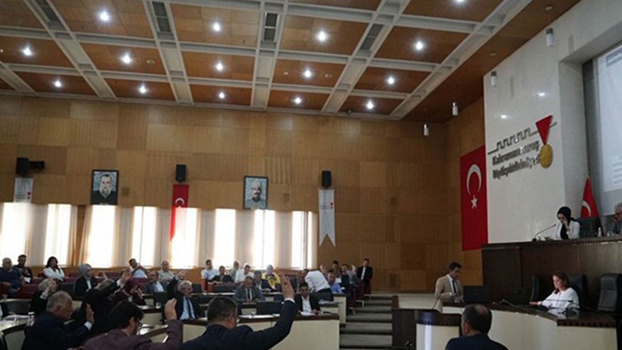 Maraş'ta 'suya yüzde 50 indirim' teklifi AKP'lilerin oylarıyla reddedildi