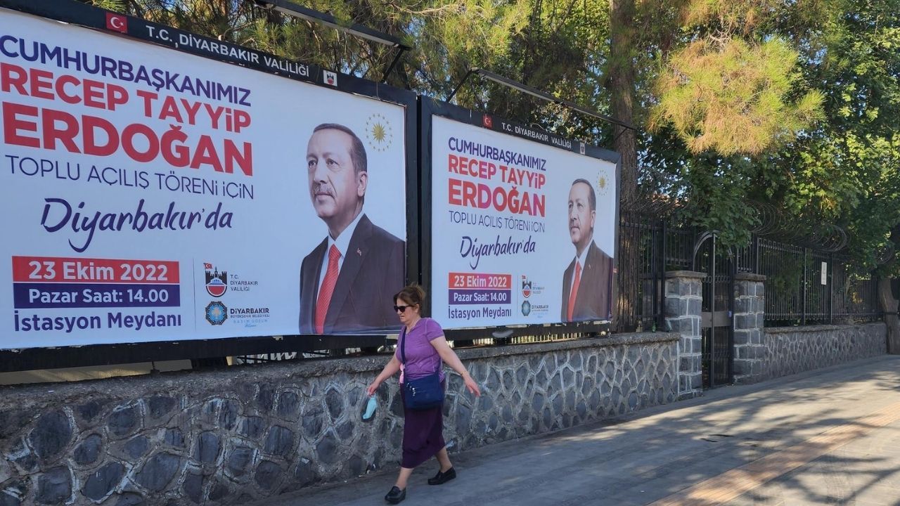 Diyarbakır Valiliği’nden vatandaşa gece yarısı Erdoğan mesajı