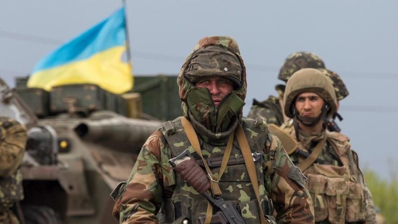 Ukrayna ordusu, Rus güçlerinin çekildiği Herson'a girdi
