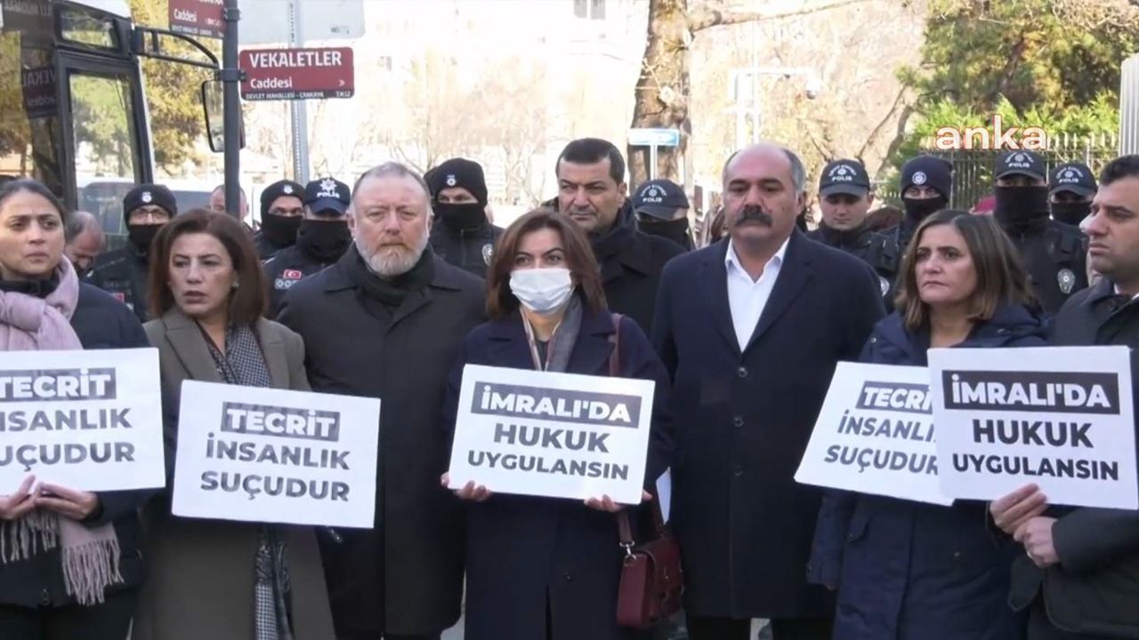 HDP’li 12 milletvekili Öcalan için eylem yaptı: Tecrit, işkencedir