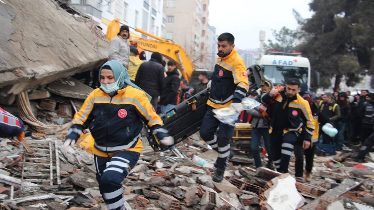 Can kaybı Maraş’ta 84, Diyarbakır’da 14’e çıktı