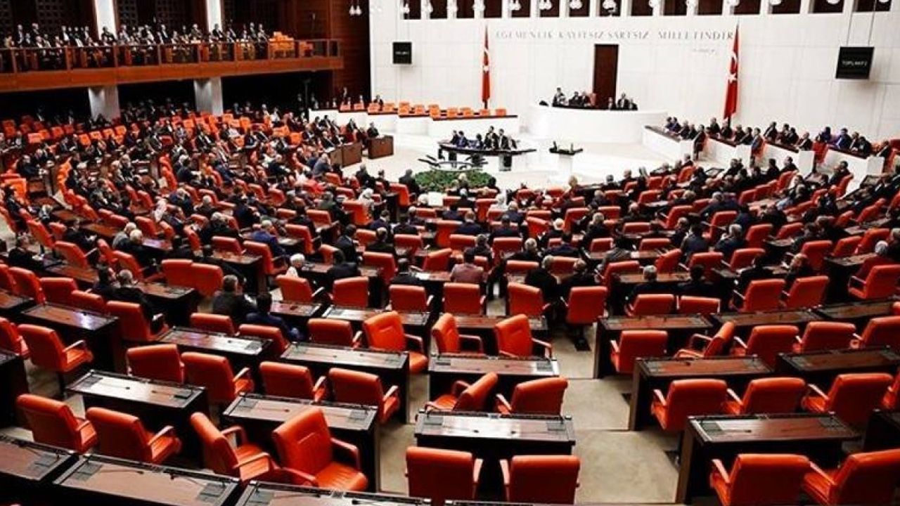 AKP Meclis'te kapalı grup toplantısı gerçekleşirdi