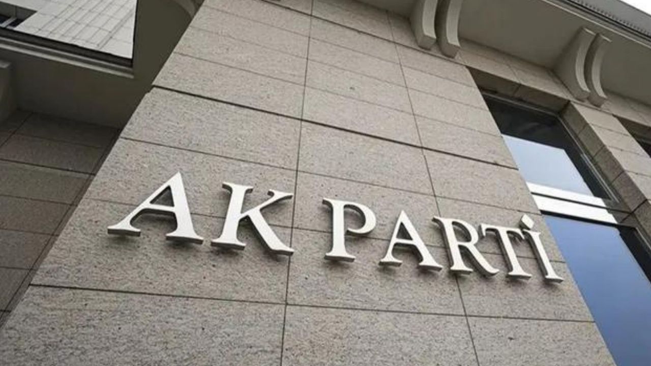 AKP'de 5 il başkanı değişti