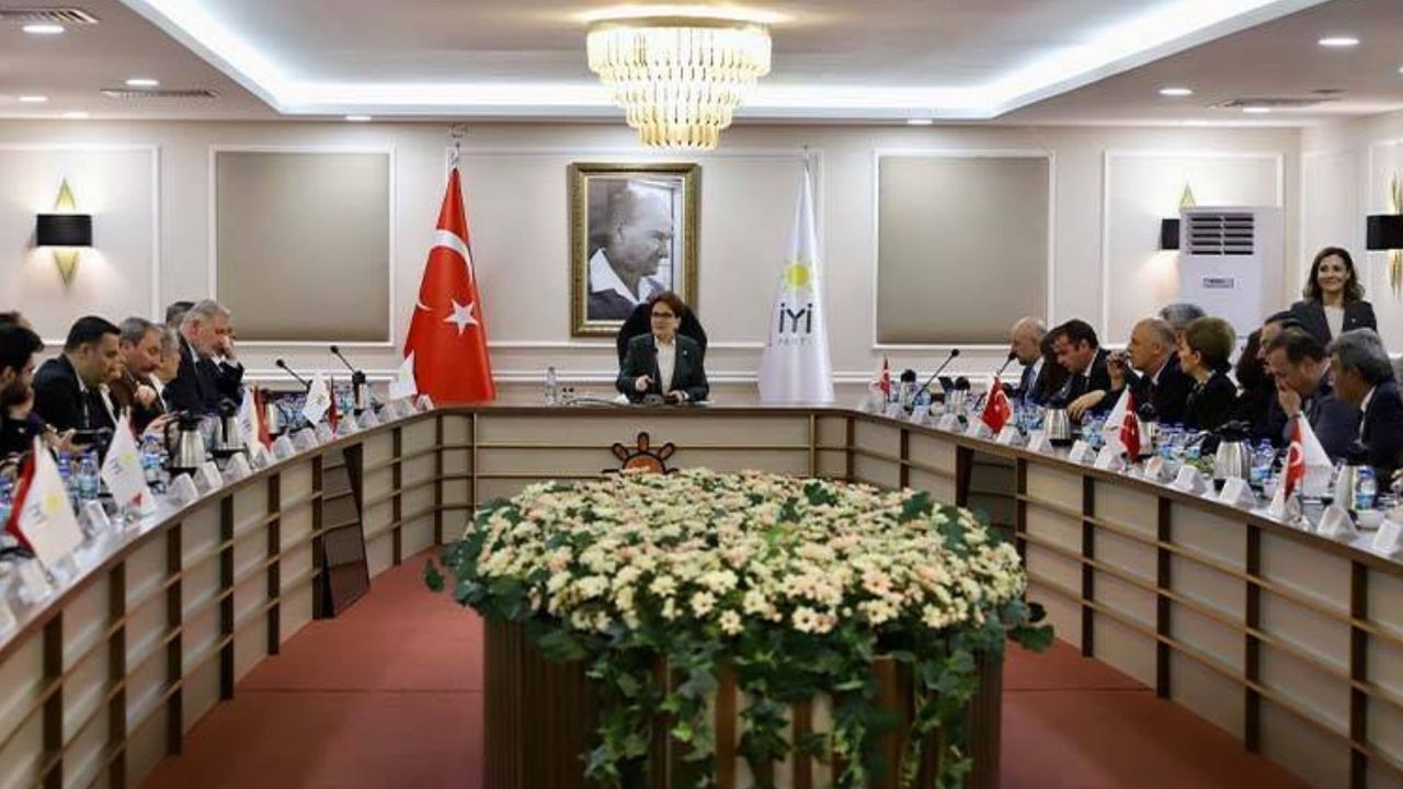Akşener, Kılıçdaroğlu'nun adaylığını görüşmek için GİK'i topluyor