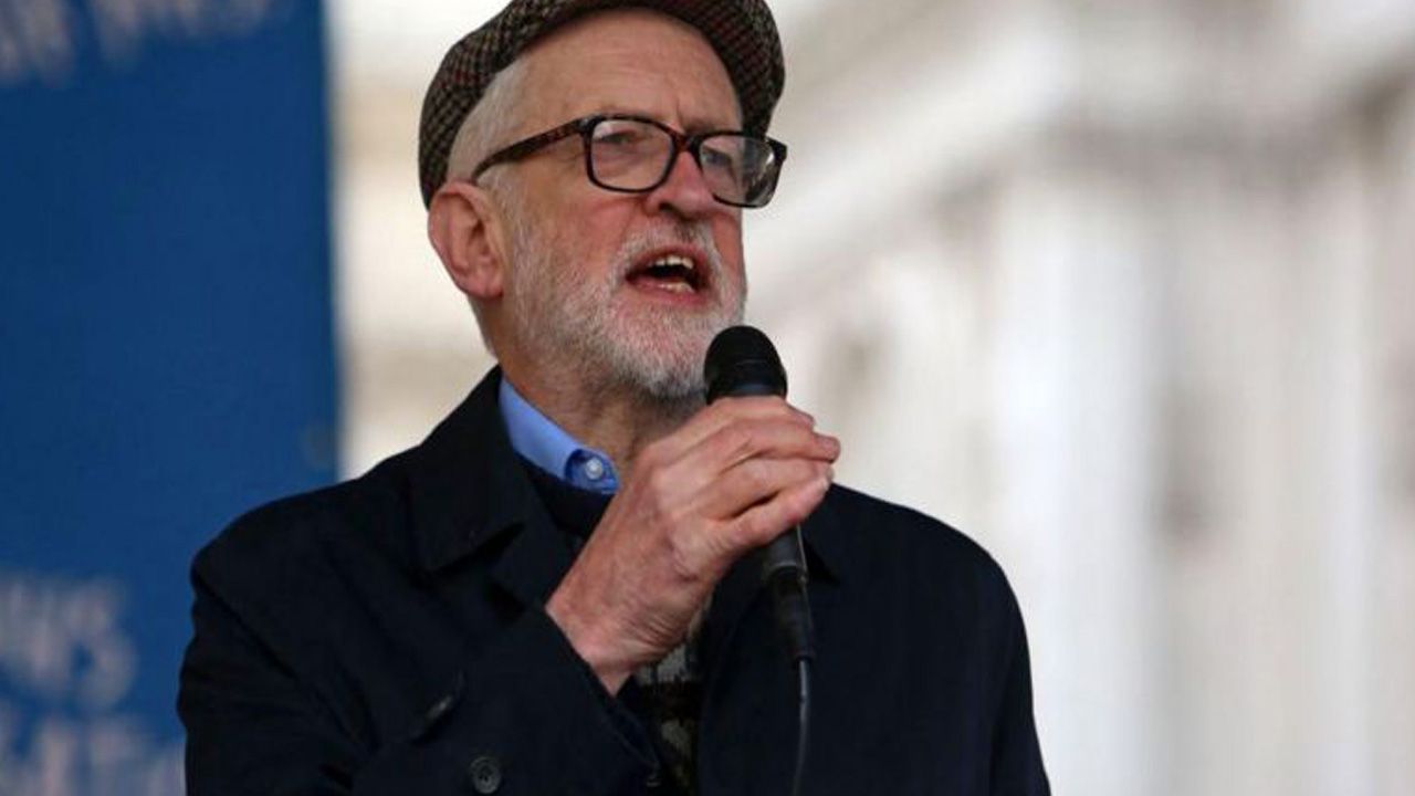 İngiltere'de İşçi Partisi'nde kriz: Jeremy Corbyn partisinden milletvekili adayı olamayacak