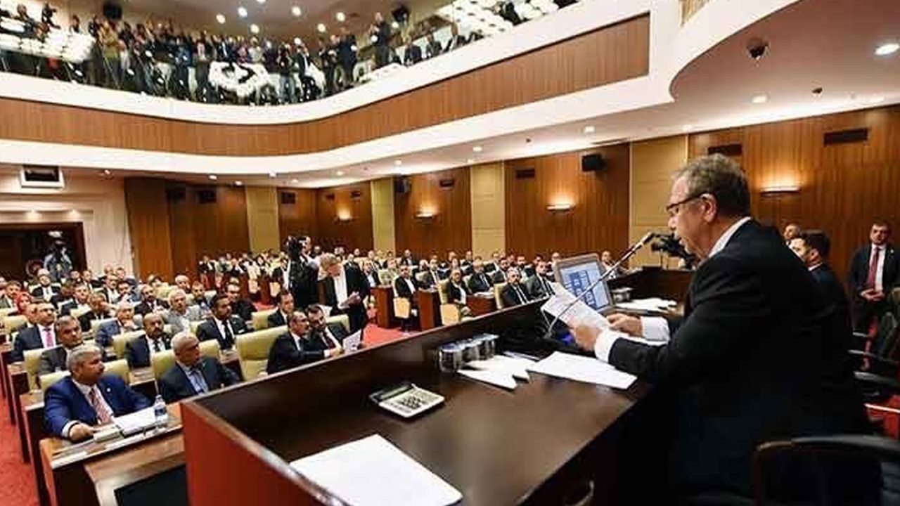 ABB Meclisi'nde "Altılı Masa" istifaları başladı