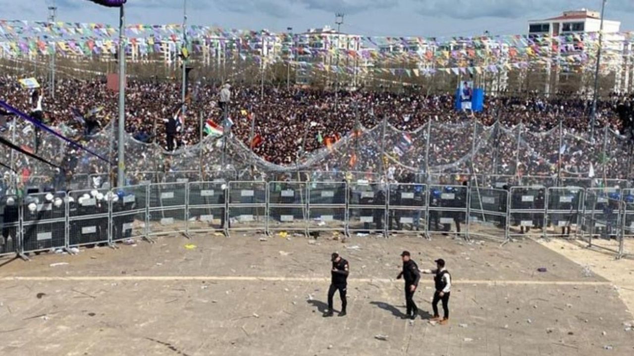 Diyarbakır'daki Newroz'a soruşturma
