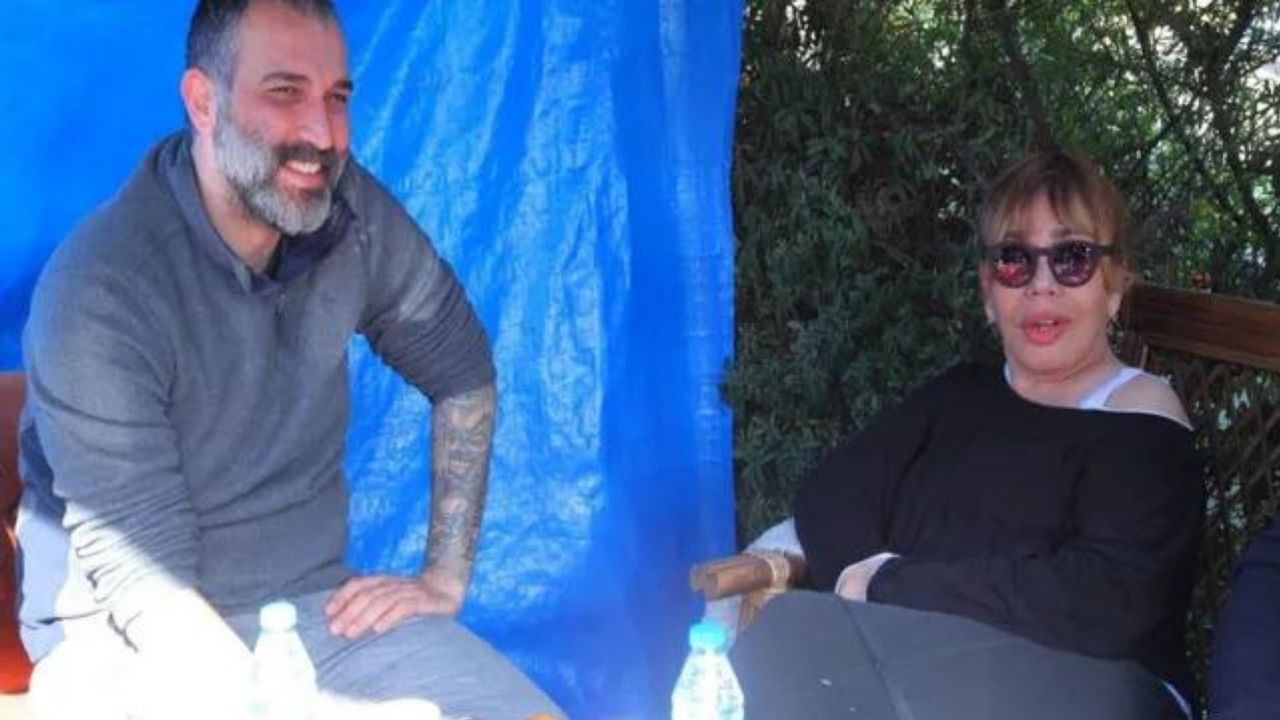 Sezen Aksu'dan TİP'e ziyaret: Hatay’da Barış Atay'la görüştü