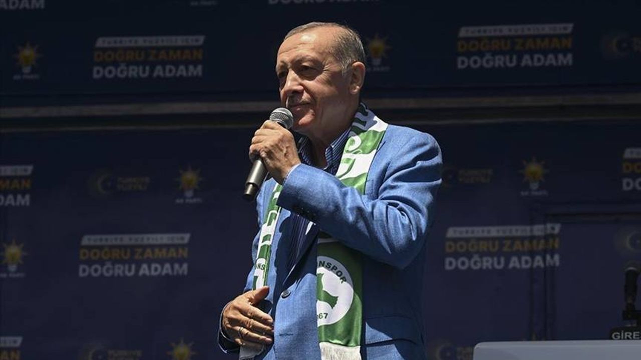 Erdoğan: Ben biliyorum, sizler ne soğana ne patatese liderinizi kurban etmezsiniz