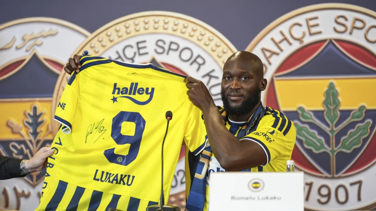 Fenerbahçe'nin UEFA listesinde Lukaku değişikliği