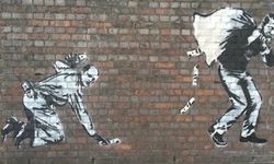 Baba-oğul Erdoğanlar Londra duvarlarında
