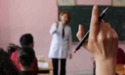 Sahte diplomayla 19 yıl öğretmenlik yaptıktan sonra yakalandı, 'emeklerim ne olacak' diye sordu