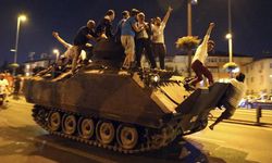 Alman tank firması: Egzozuna tişört tıkamakla tank bozulmaz