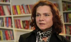 Aslı Erdoğan bir müzik festivalinden Cizre’deki yıkıntılara 'uçuyor'