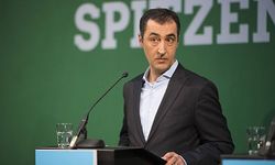 Cem Özdemir'den Çavuşoğlu'na: Lafı bırak, sadede gel