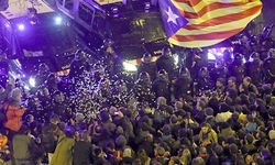 Madrid Katalan liderleri tutukladı, sokağa dökülen halk polisle çatıştı