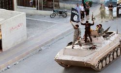 Robert Fisk: IŞİD bitmedi, İdlib'de savaş yakın