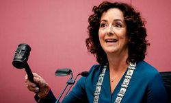 Amsterdam, kadın ve eşcinselleri aşağılayan vaazların verildiği camileri kapatacak
