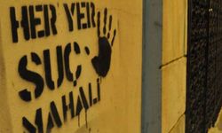 Kırmızı Oda, istismarı ortaya çıkardı: 'Babam sen uyurken beni taciz ediyor'