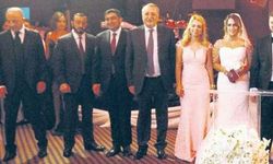 Mübarız Mansimov, 2016'da çekilen fotoğrafı anlattı: Bürokratlar da vardı düğünde