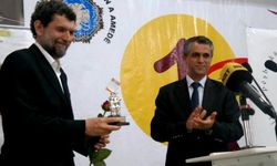 Arjen Arî Şiir Ödülü genç edebiyatçı Ömeri'ye verildi