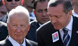 Baskın Oran, Kenan Evren ve Erdoğan'ın benzerliklerini yazdı
