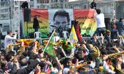 İzmir Gündoğdu'da ilk Newroz kutlamasına 40.000 kişi katıldı