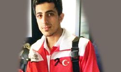 Soyadı Ermeni diye Azerbaycan'a sokulmadı