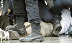 Yakın mesafeden biber gazı sıkıp, dövmek işkence değil!