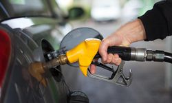 Benzinin litresi 6 ayda yüzde 131 arttı