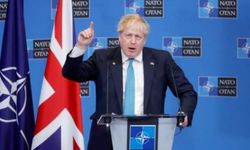 Boris Johnson istifa ediyor