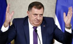 İngiltere'den Bosna Hersek'teki iki Sırp siyasiye yaptırım kararı