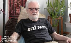 Sosyal bilimci David Harvey, Gezi Parkı tişörtüyle ders verdi