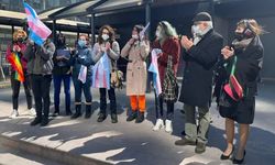 Trans kadınlara yönelik bıçaklı saldırıyla ilgili davada, sanığının tutukluluk halinin devamına karar verildi