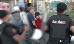 Onur Yürüyüşü'nde taciz uygulayan polis amirinin soruşturulması için kadınlardan kampanya