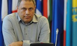 Prof. Yaman Akdeniz: AKP seçimde 'korku iklimi' oluşturmak için yasayı kullanacak